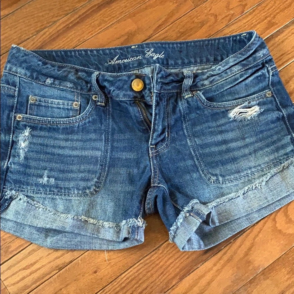 American Eagle shorts!